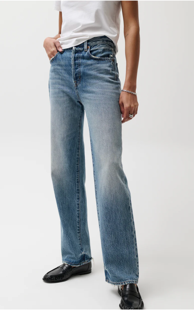 Pistola Cassie Super High Rise Straight Jean in Serpentine Vintage wash on model.